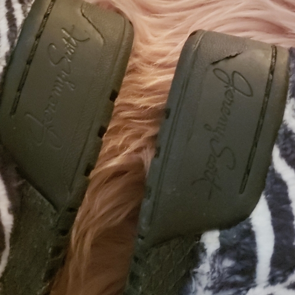 Jeremy Scott Adidas mens size 8 W/O the box - Picture 2 of 6